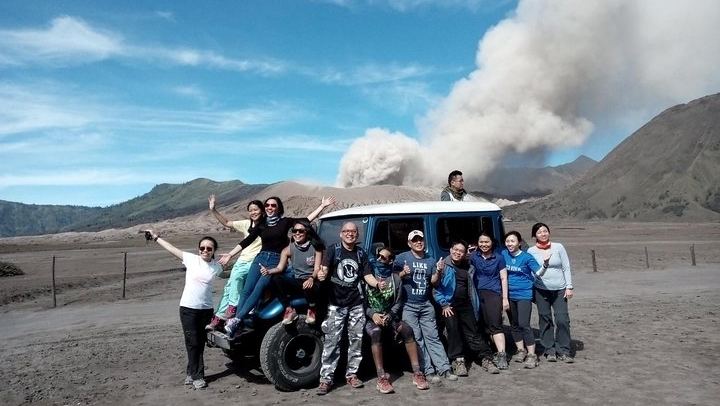 1Day - Bromo Sunrise Tour via Malang (Sharing or Private Jeep)