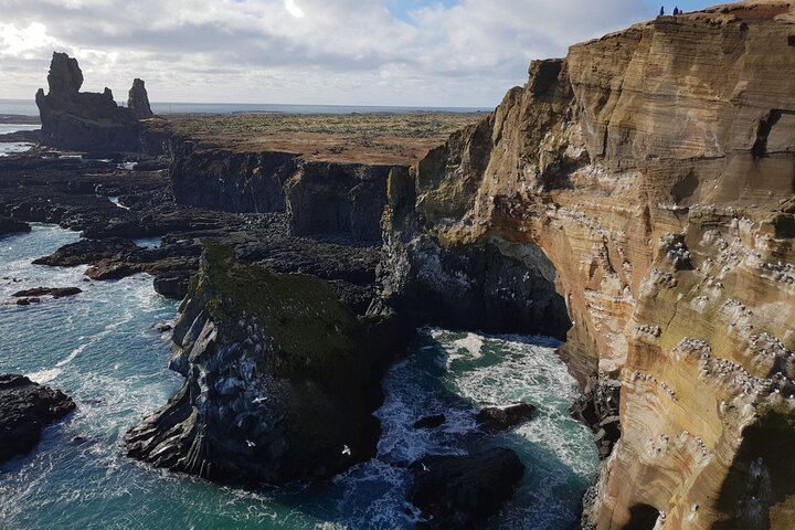 2-Day West | Lava Cave, Snæfellsnes & Silver Circle - Small Group