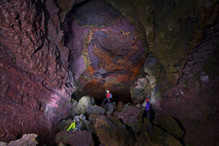 2-Day West | Lava Cave, Snæfellsnes & Silver Circle - Small Group