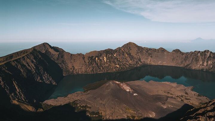 3 Days Tour in Mount Rinjani Summit with Lake Hiking