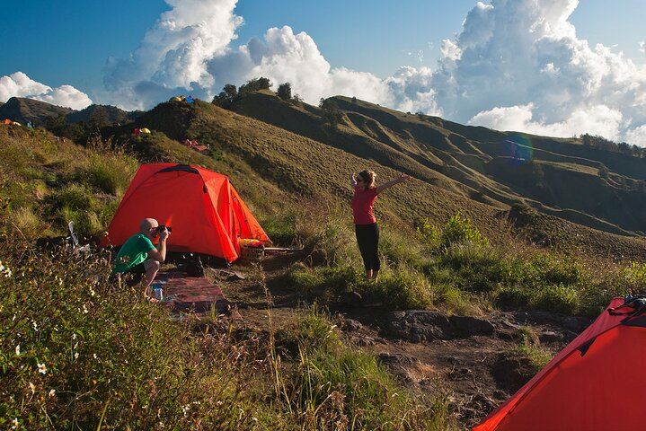 3 Days Tour in Mount Rinjani Summit with Lake Hiking