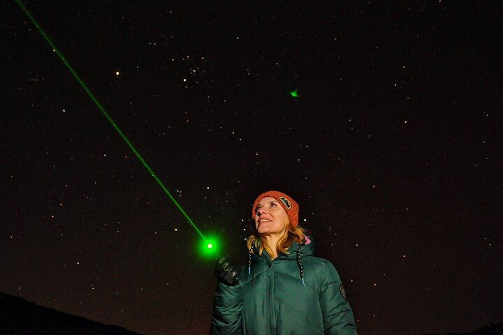 A guest using the laser pen to guess the North Star?