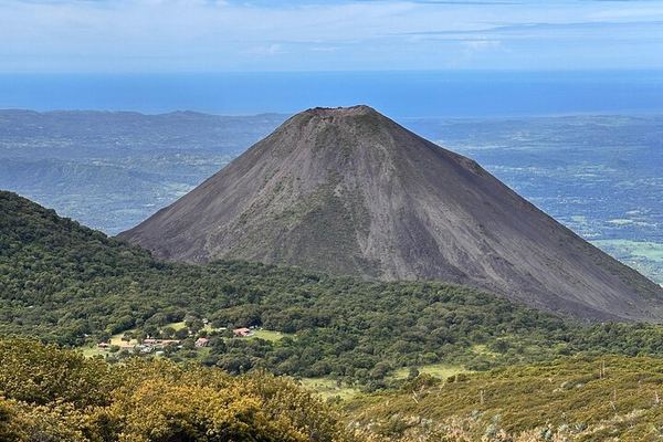 Santa Ana Early Hike with Tunco Life, Four Hours Round Trip