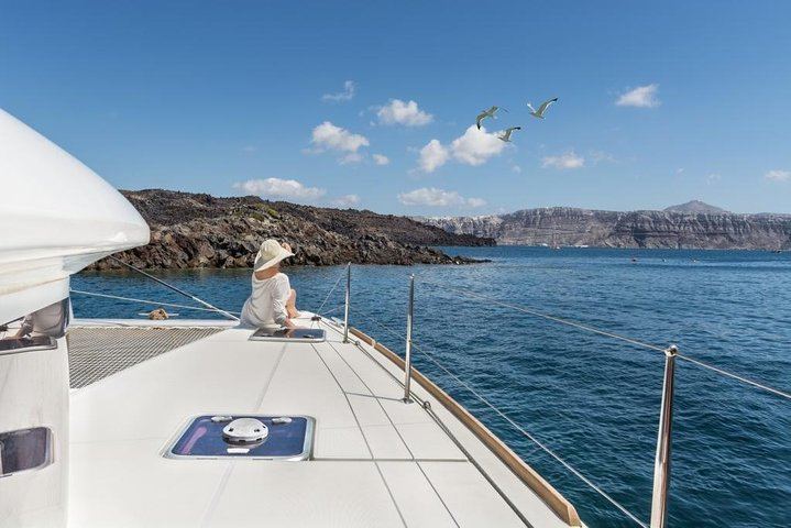 A quiet bay in between the volcanic islands!