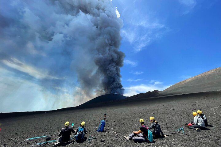 Admiring the explosions of Etna