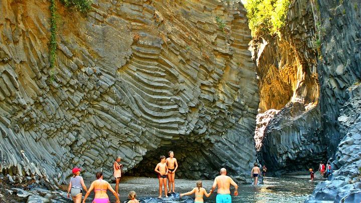 Alcantara canyon