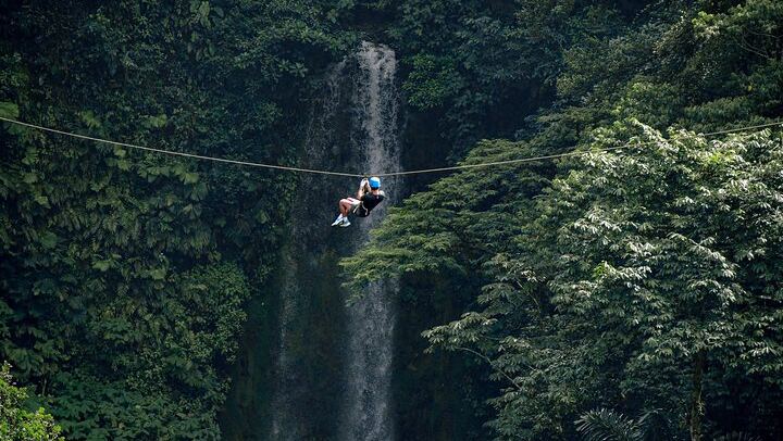 7-Cable Zipline Adventure: Fly Over La Fortuna Waterfall