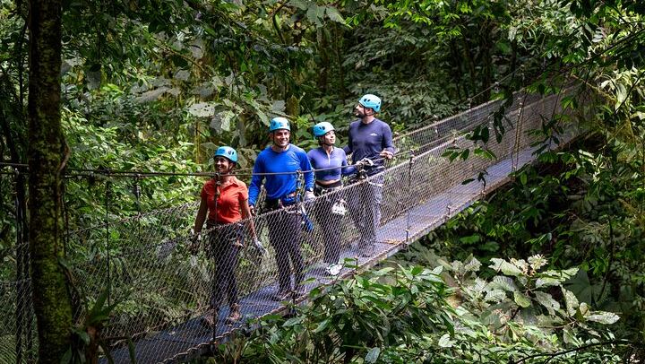 Arenal 12 Zipline Cables Experience Fly over La Fortuna Waterfall