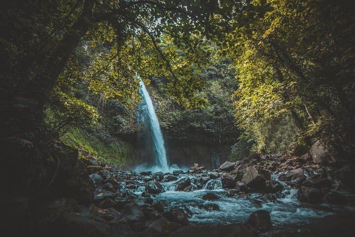 Arenal Full-Day Combo: Hike, Bridges, Waterfall & Hot Springs