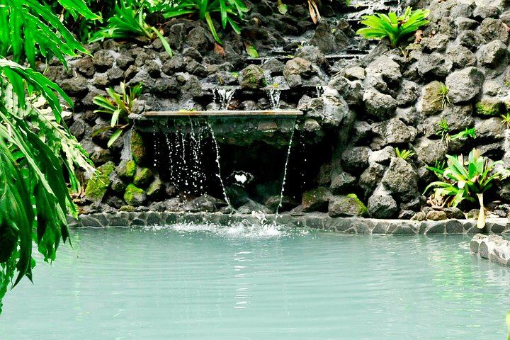 Arenal Volcano Combination Tour: Zipline, Tubing and Hot Springs