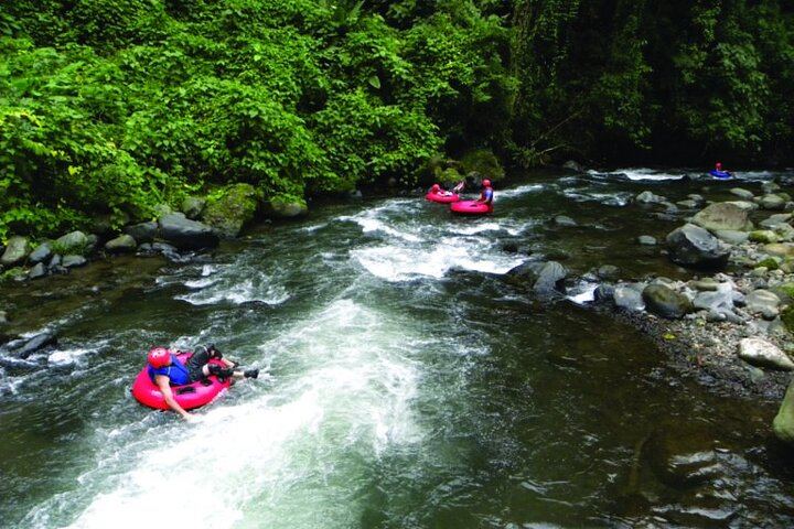 Arenal Volcano Combination Tour: Zipline, Tubing and Hot Springs