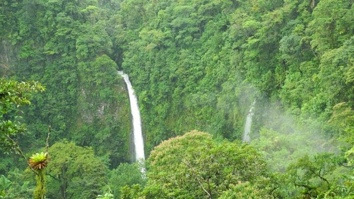 Arenal Volcano, Hanging Bridges & La Fortuna Waterfall Combo Tour
