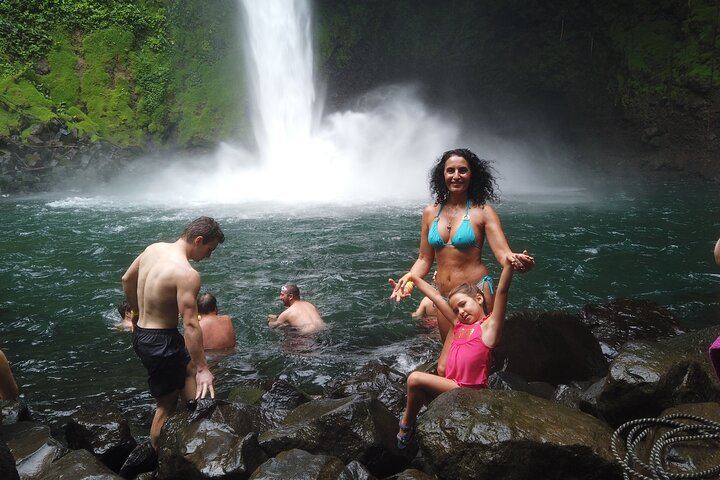 Arenal Volcano, Hanging Bridges & La Fortuna Waterfall Combo Tour