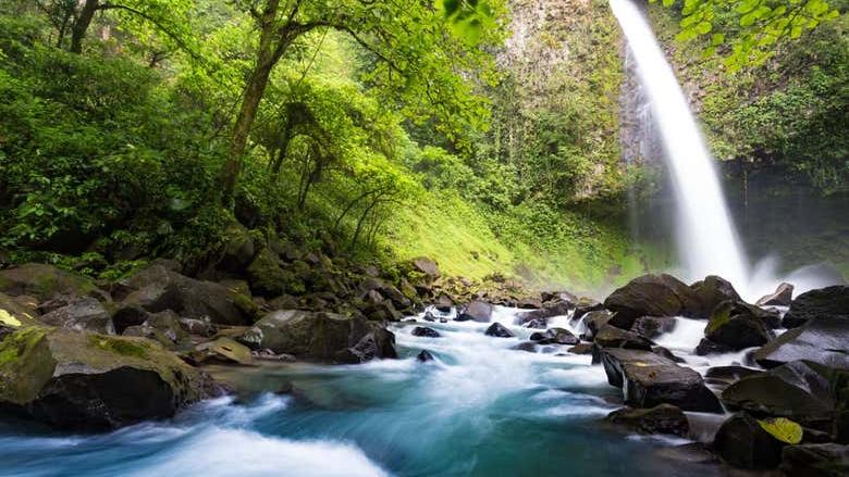 Arenal Volcano & La Fortuna Waterfall Tour