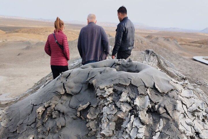Baku: Gobustan-Absheron-Ezraider Tour Off-Road Fee/Lunch Inc