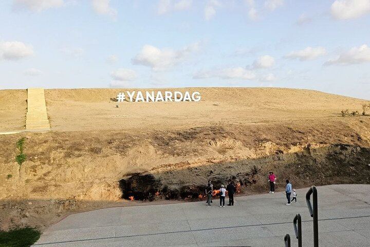 Baku: Gobustan-Absheron-Ezraider Tour Off-Road Fee/Lunch Inc