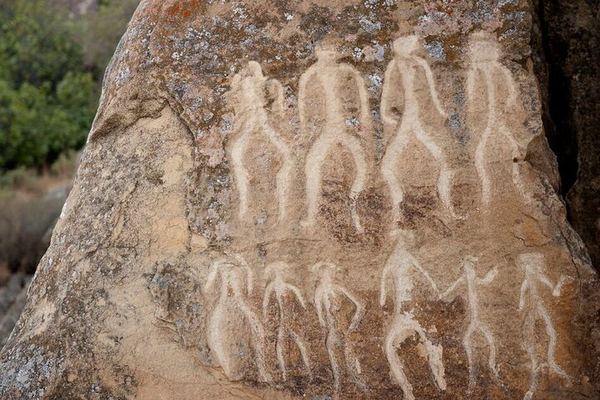 Gobustan, the Mud Volcanoes and a Free Heydar Aliyev Ticket