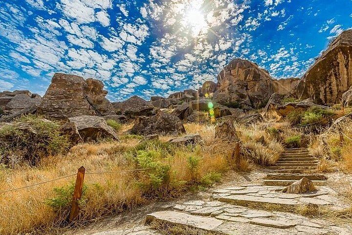 Baku Gobustan and Absheron Tour+Free Haydar Aliyev Center Ticket