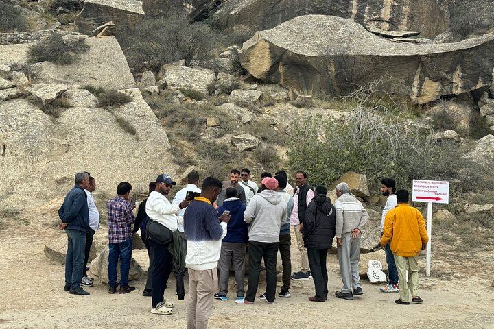 Baku Gobustan and Absheron Tour+Free Haydar Aliyev Center Ticket