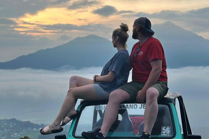Batur 4WD Jeep Sunrise & Black Lava Tour Adventure with Breakfast