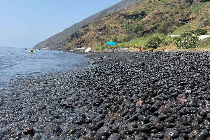 BEACH OF STROMBOLI
