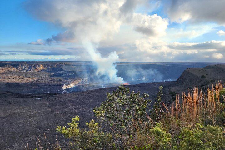 Big Island in a Day-Explore Volcanoes, Waterfalls, Beaches & more