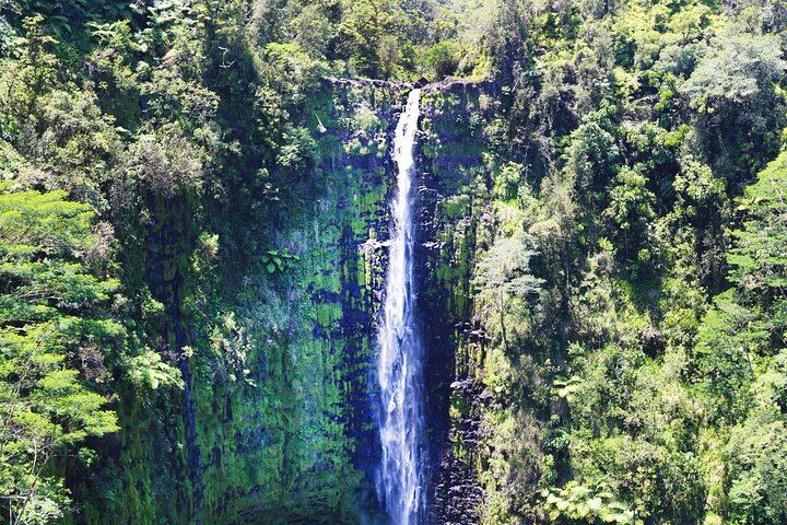 Big Island in a Day-Explore Volcanoes, Waterfalls, Beaches & more