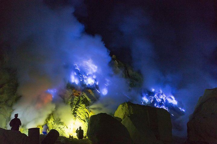 Blue fire phenomenon
