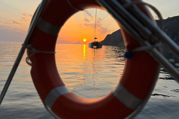 Boat Tour from Lipari between Volcanoes and Uncontaminated Landscapes 4/6 pax