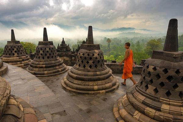 Borobudur with Climb-Up Access, Merapi by Jeep and Prambanan's 240 Temples