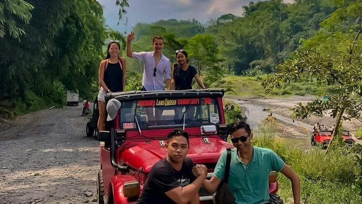 Borobudur Sunrise from setumbu Hill , Merapi Volcano & Prambanan Full Day Tour
