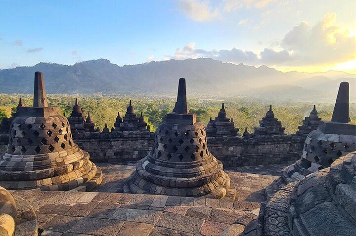 Borobudur Sunrise, Mt. Merapi & Prambanan Day Tour with Entry Fee
