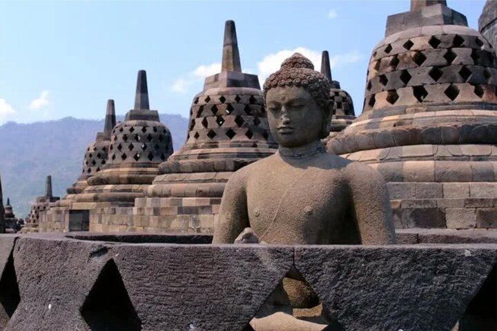 Borobudur Sunrise, Mt. Merapi & Prambanan Day Tour with Entry Fee