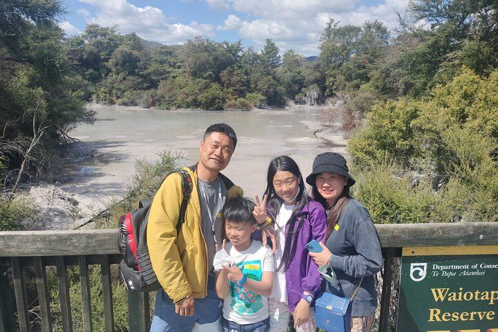 Boutique tour , Mt Maunganui, NZ farm, Rotorua lakes/geothermal