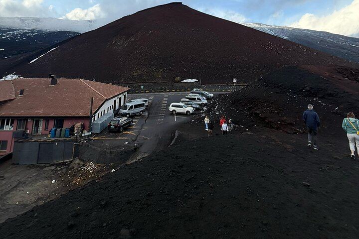 Catania: Morning Jeep Tour of Mount Etna and Lava Flow Caves