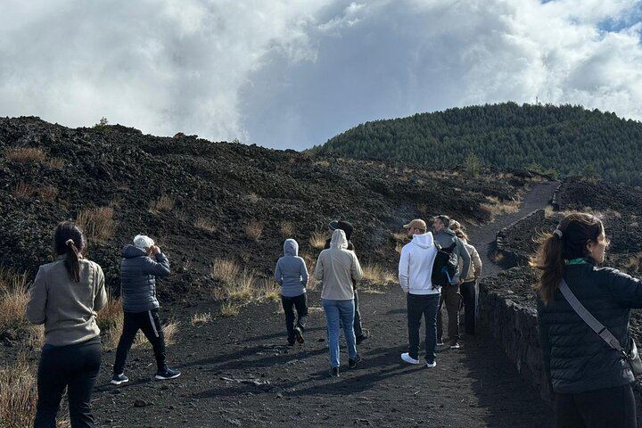 Catania: Morning Jeep Tour of Mount Etna and Lava Flow Caves