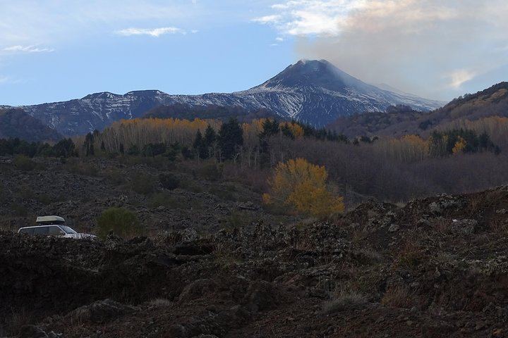 Catania: Sunset Jeep Tour of Mount Etna and Lava Flow Caves