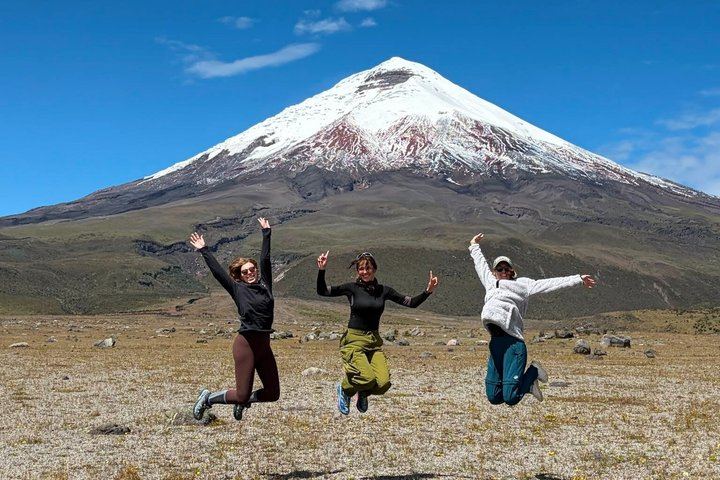 Cotopaxi tour from Quito -horseback ride and hike-NO TOURISTY way