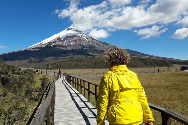 Cotopaxi, the 'Moon Neck': the Refuge Built by a Priest and His Students