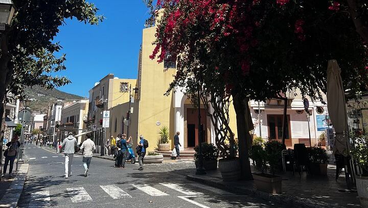 COURSE OF LIPARI