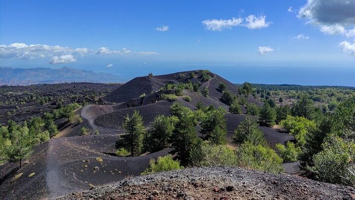 Craters Sartorius Mountains, in summer