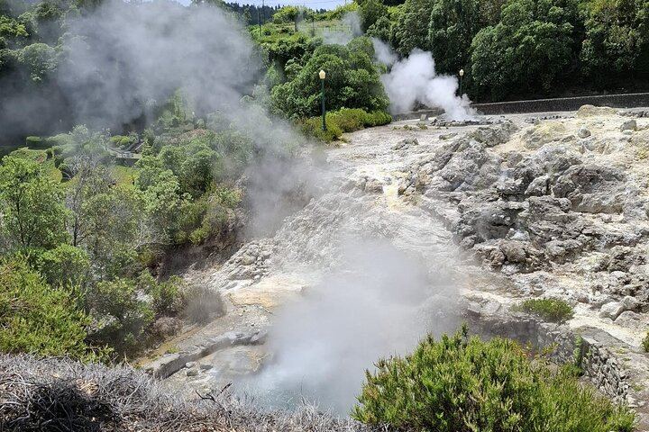 Cruise Travellers : Blue & Green Lake and Furnas Volcano wonders