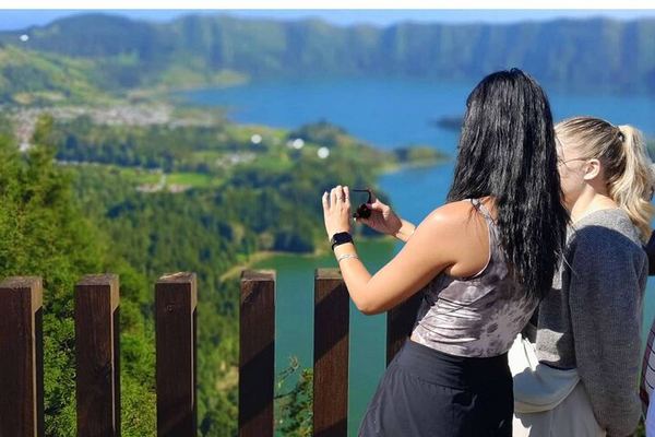 Sete Cidades for Cruise Passengers, with the Pineapple Greenhouses