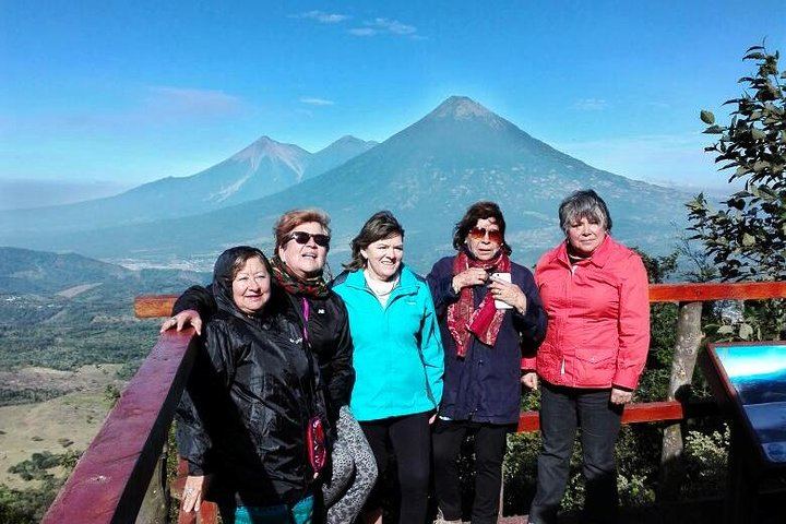 Day Tour to Pacaya Volcano from Antigua Guatemala on Private Vehicle