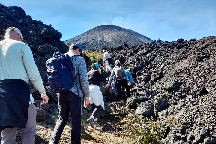 Day Tour to Pacaya Volcano from Antigua Guatemala on Private Vehicle