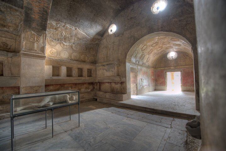 Day Trip to Pompeii, Herculaneum and Vesuvius from Naples