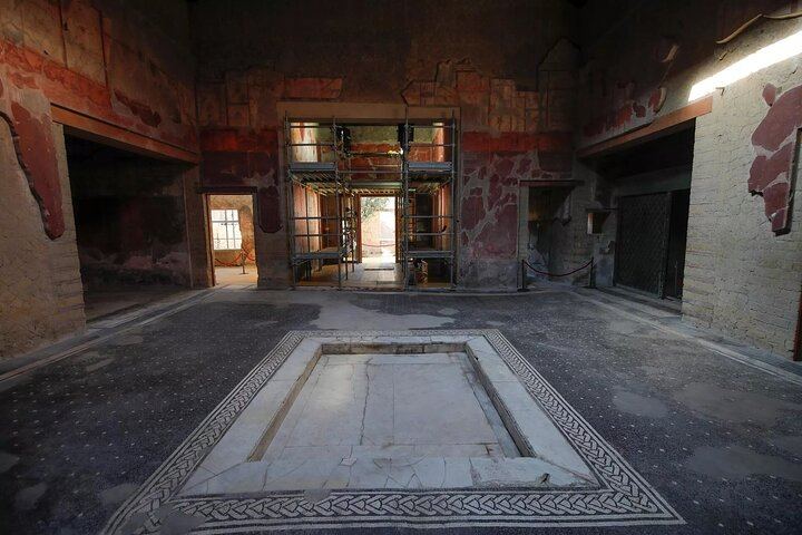 Day Trip to Pompeii, Herculaneum and Vesuvius from Naples