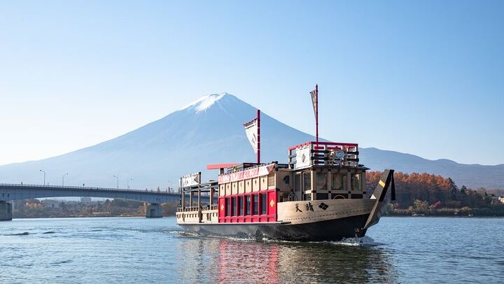 Discover Mt. Fuji area & Lake Kawaguchiko Sightseeing Day Tour