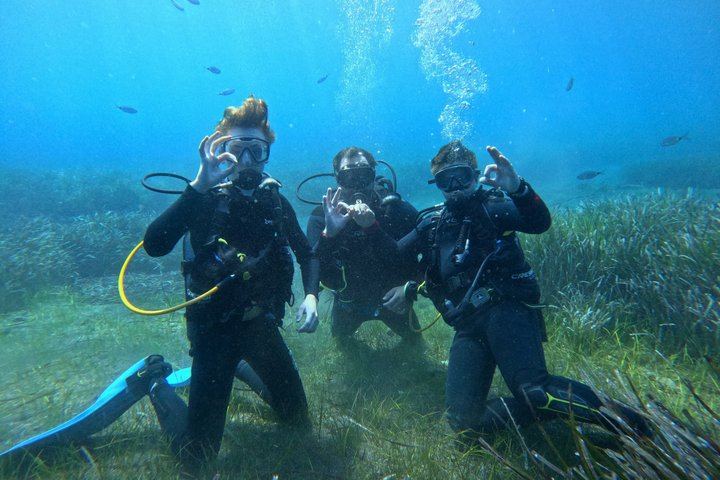 Discover Scuba Diving in the Caldera of the Volcano in Santorini