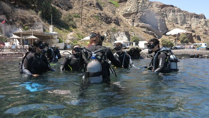 Discover Scuba Diving in the Caldera of the Volcano in Santorini